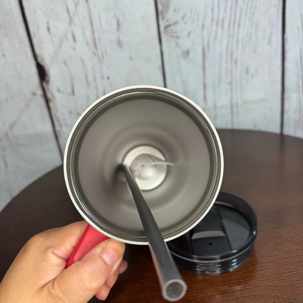 Buc-Ee’s 40 oz water jug tumbler with reusable straw by Yukon Outfitters. New - Picture 7 of 11